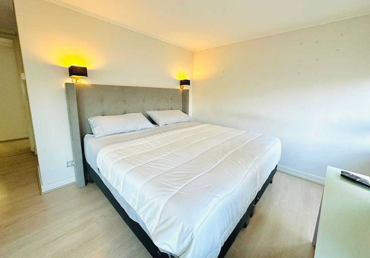Depto Piso 6 · 2D 2B · Las Condes
