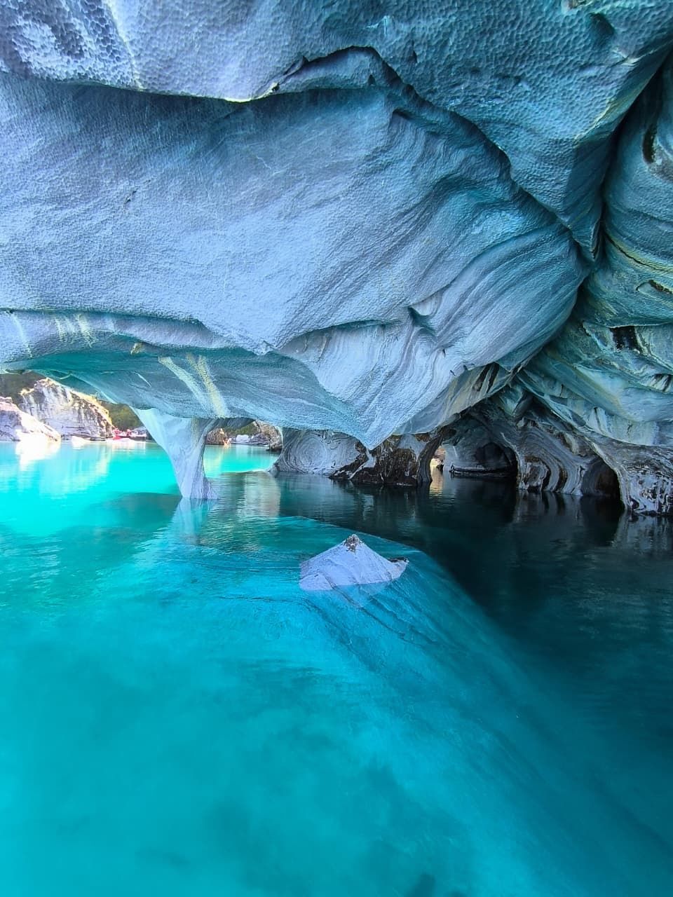 Capillas de Mármol en Kayak