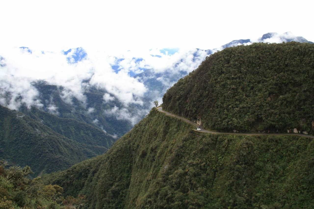 Carretera de la Muerte - Biking