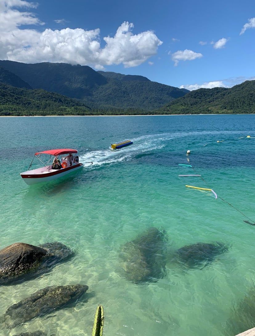 Taxiboat a Ilhas do Pelado, Cedro y Peladinho — Paraty