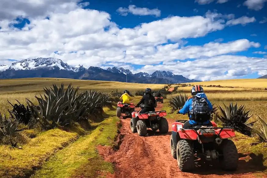 Los 10 planes de aventura en Cusco: cuatrimotos, rafting y bungee, precios en CLP y las entradas que van aparte (2026)