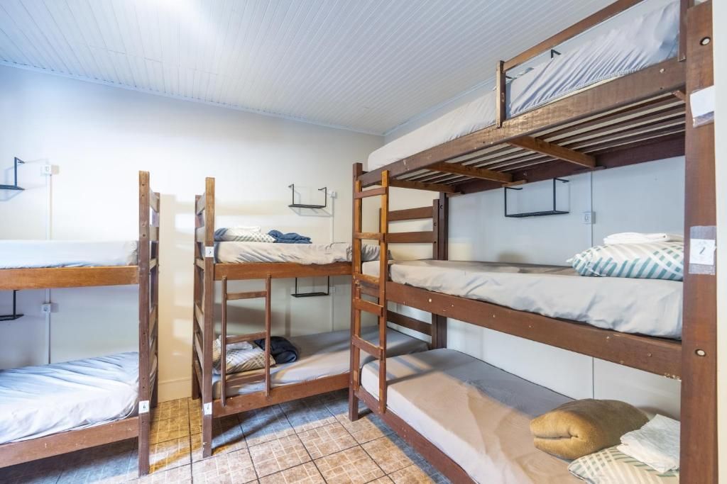 Cama en dormitorio mixto de 7 camas