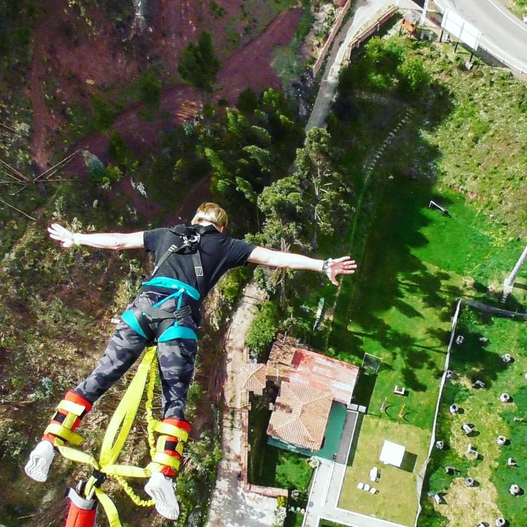 Puenting sobre cañones peruanos